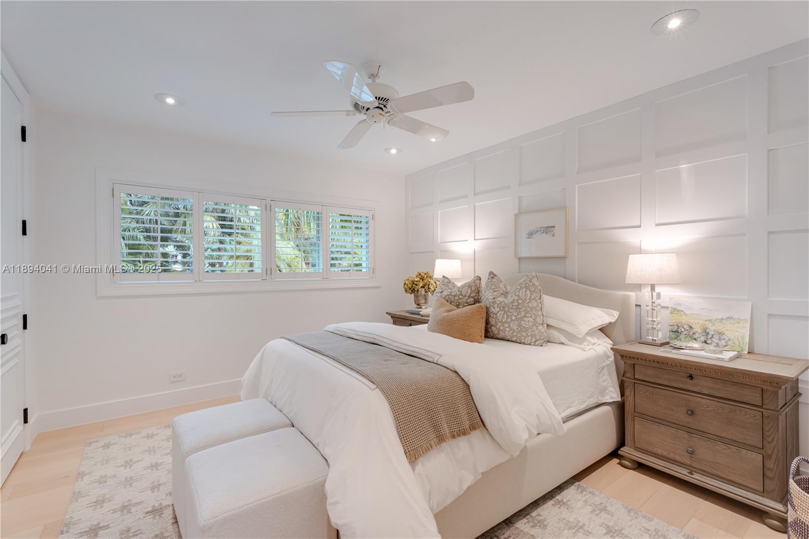 TOWN & RANCH ESTS - Residential