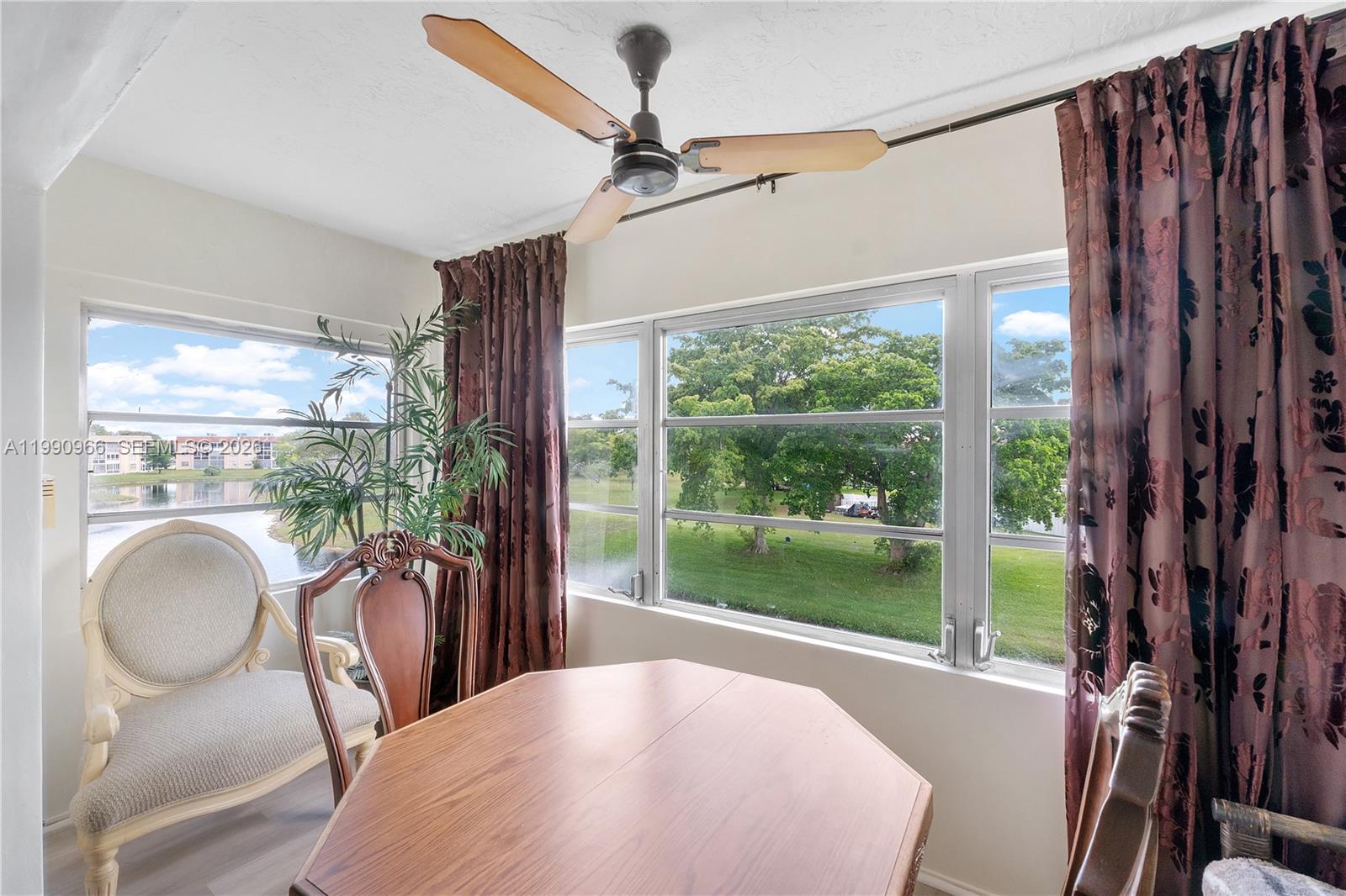 9201 Sunrise Lakes Blvd 304