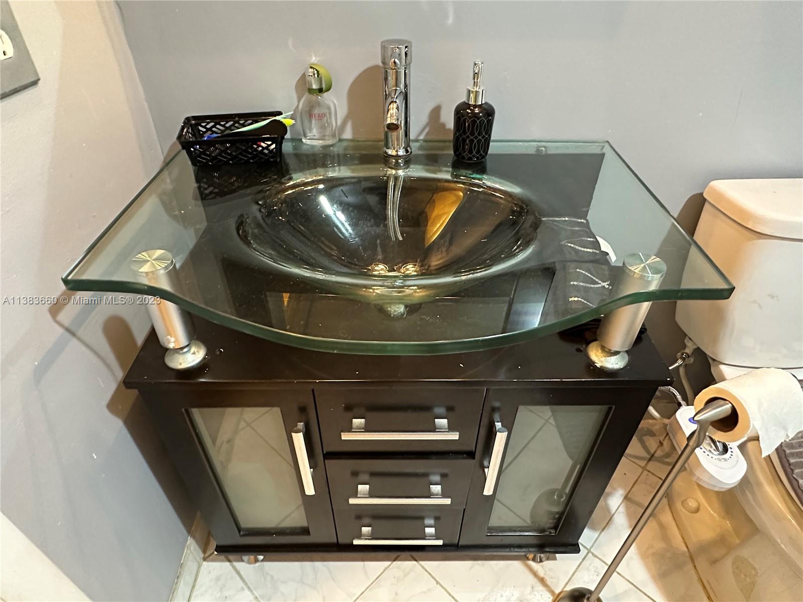 WATERGATE CONDOMINIUM NO - Residential Lease