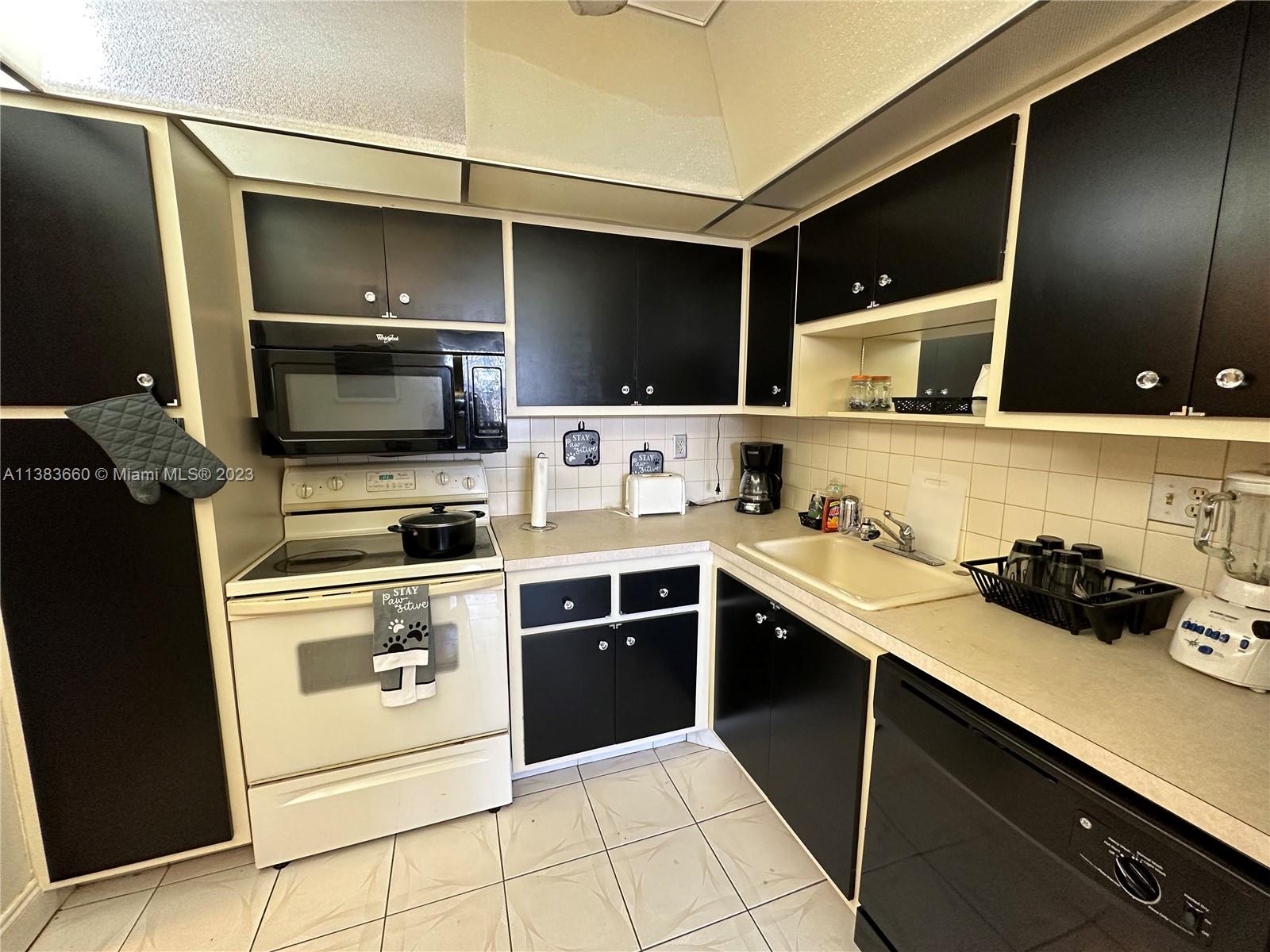 WATERGATE CONDOMINIUM NO - Residential Lease