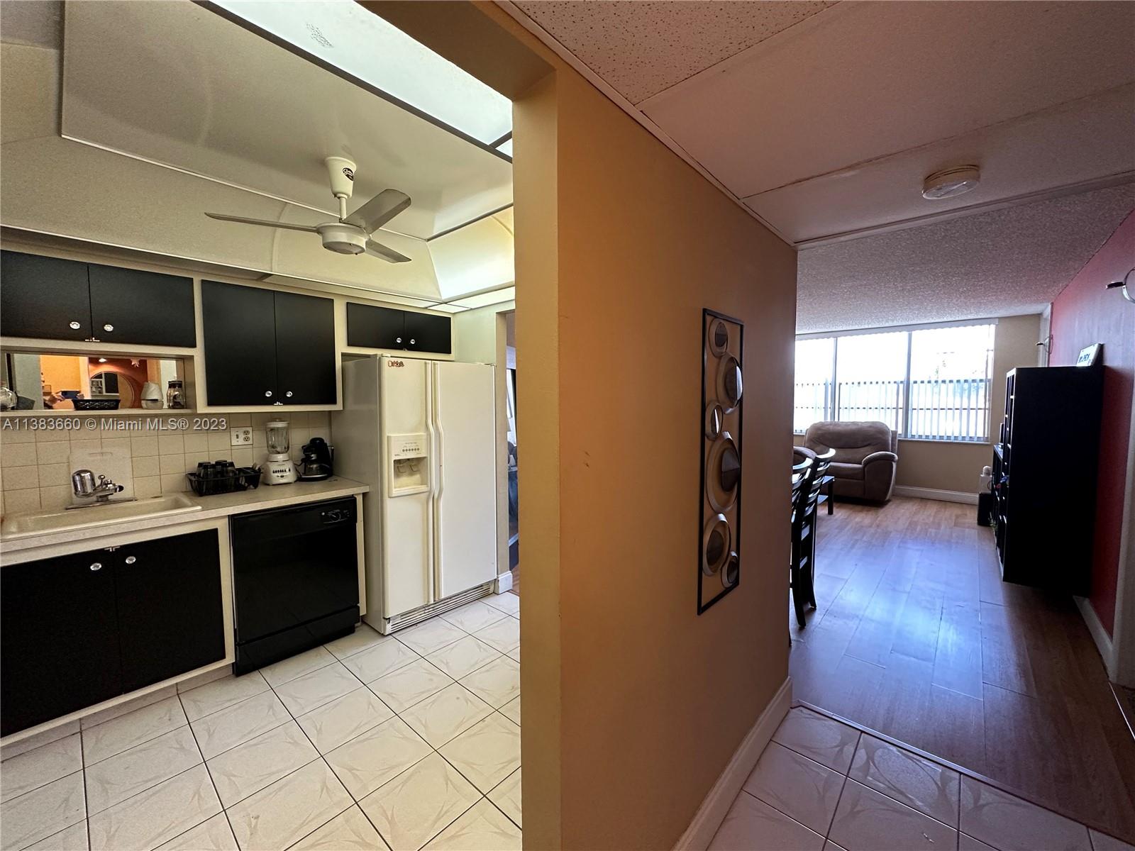 WATERGATE CONDOMINIUM NO - Residential Lease