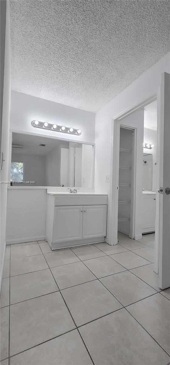 CORAL KEY CONDO - Residential