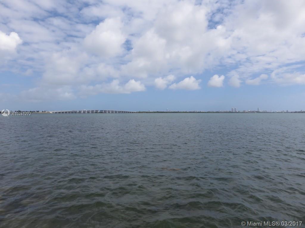 Beautiful and affordable 1 bedroom 1 bath condo in the heart of Sun City with views of Biscayne Bay and Miami Skyline. Enjoy this condo with laminate and tile floors throughout, wood kitchen cabinets, and Stainless Steel appliances. Bldg amenities incl: Fitness Center, 24 hrs Security and Concierge, Swimming Pool and Pool Deck of Biscayne Bay. Located in the trendy and upcoming Edgewater district which is within minutes to Beach, Design District, Brickell, Performance Centers, and Airport.
