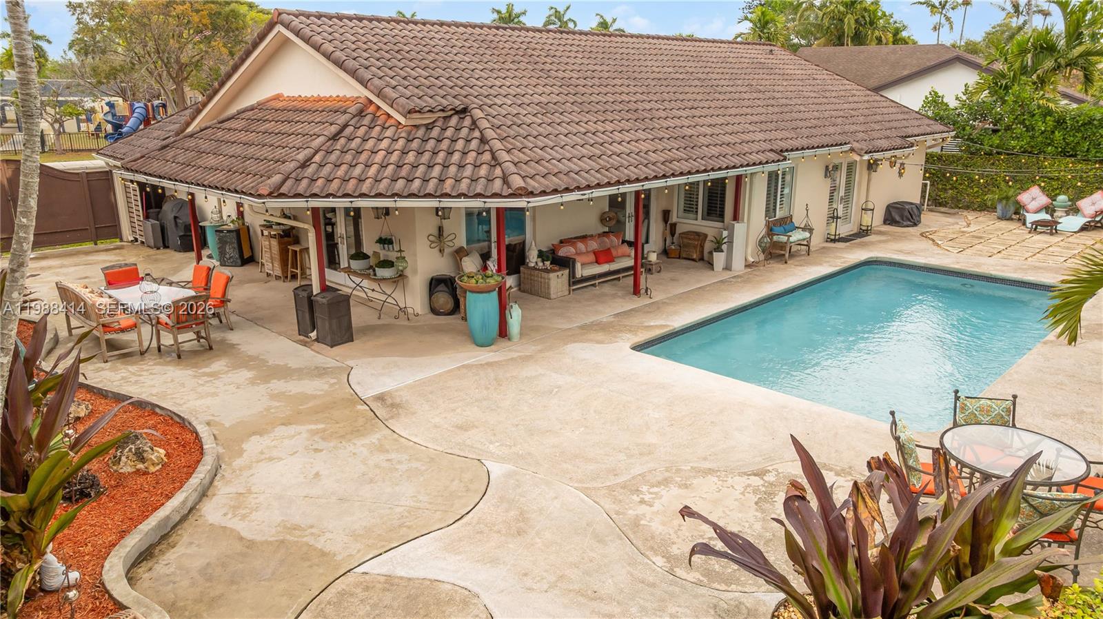 CALUSA CLUB ESTATES 4TH A - Residential