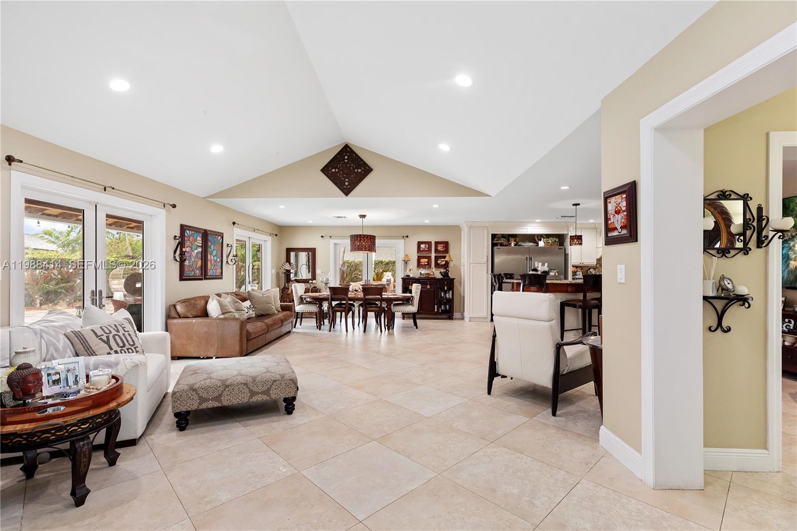 CALUSA CLUB ESTATES 4TH A - Residential