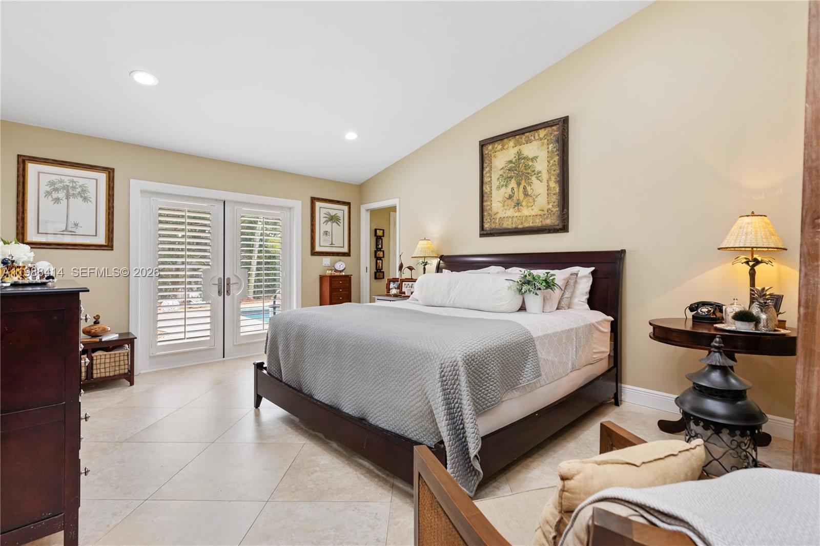 CALUSA CLUB ESTATES 4TH A - Residential