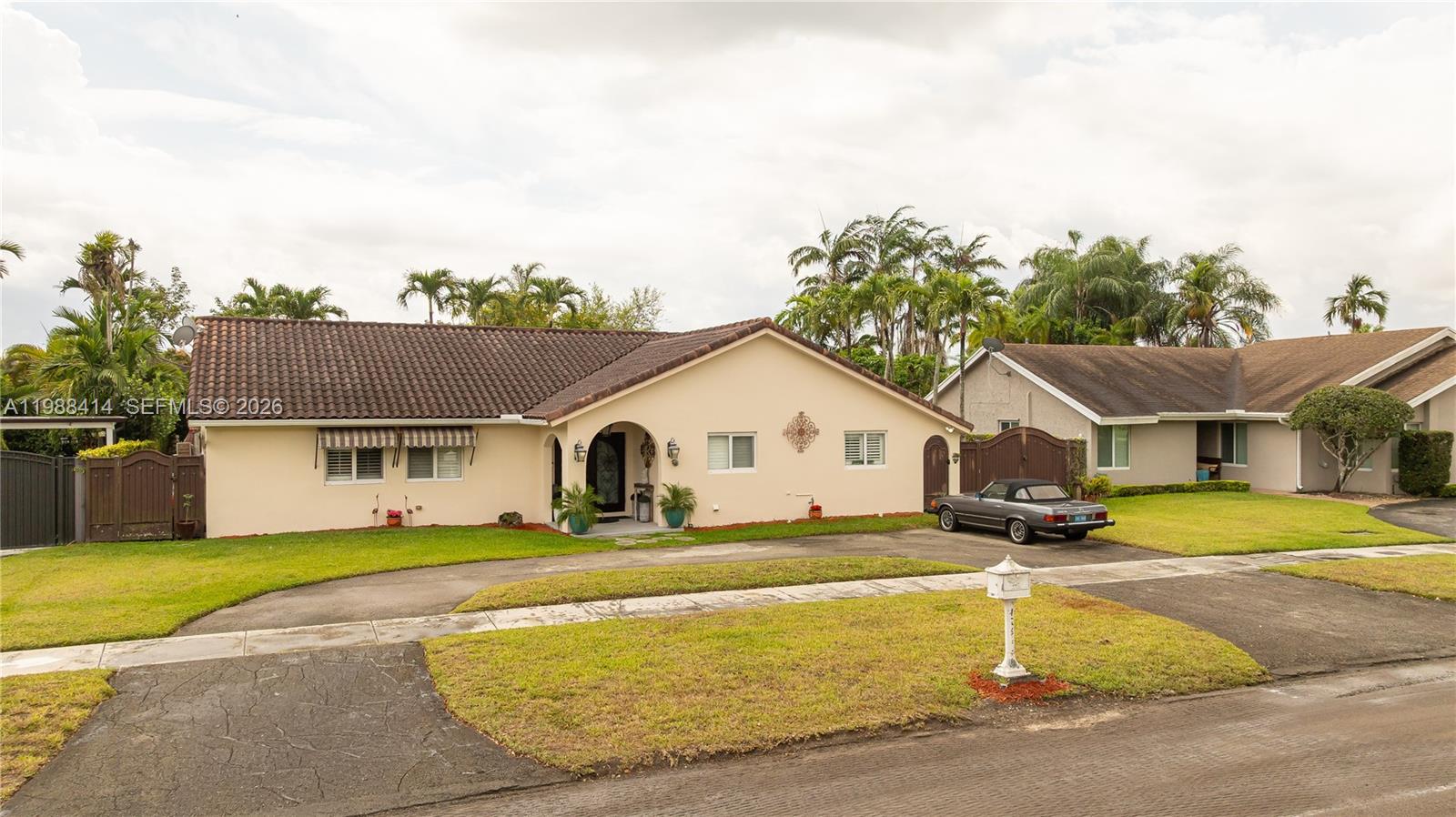 CALUSA CLUB ESTATES 4TH A - Residential