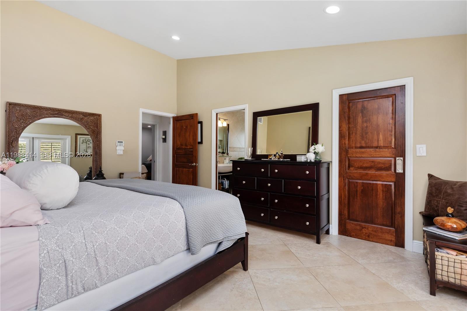 CALUSA CLUB ESTATES 4TH A - Residential