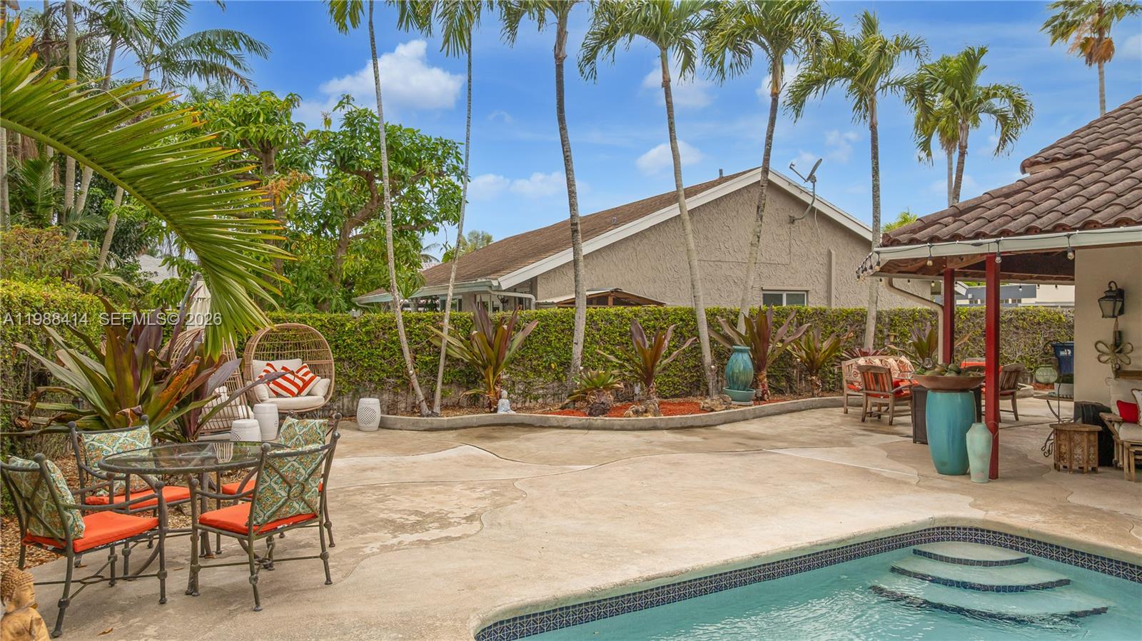 CALUSA CLUB ESTATES 4TH A - Residential