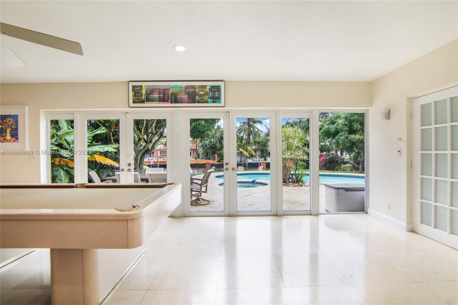 GOLDEN BEACH SEC F - Residential