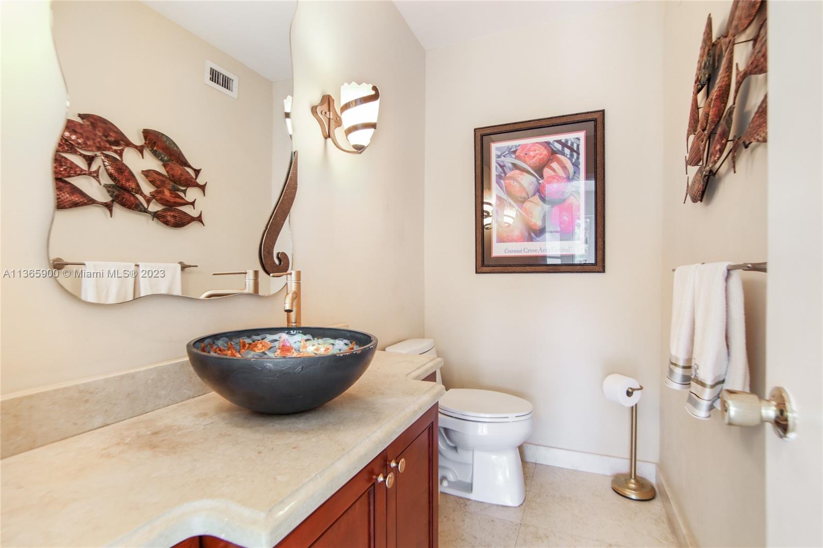 GOLDEN BEACH SEC F - Residential