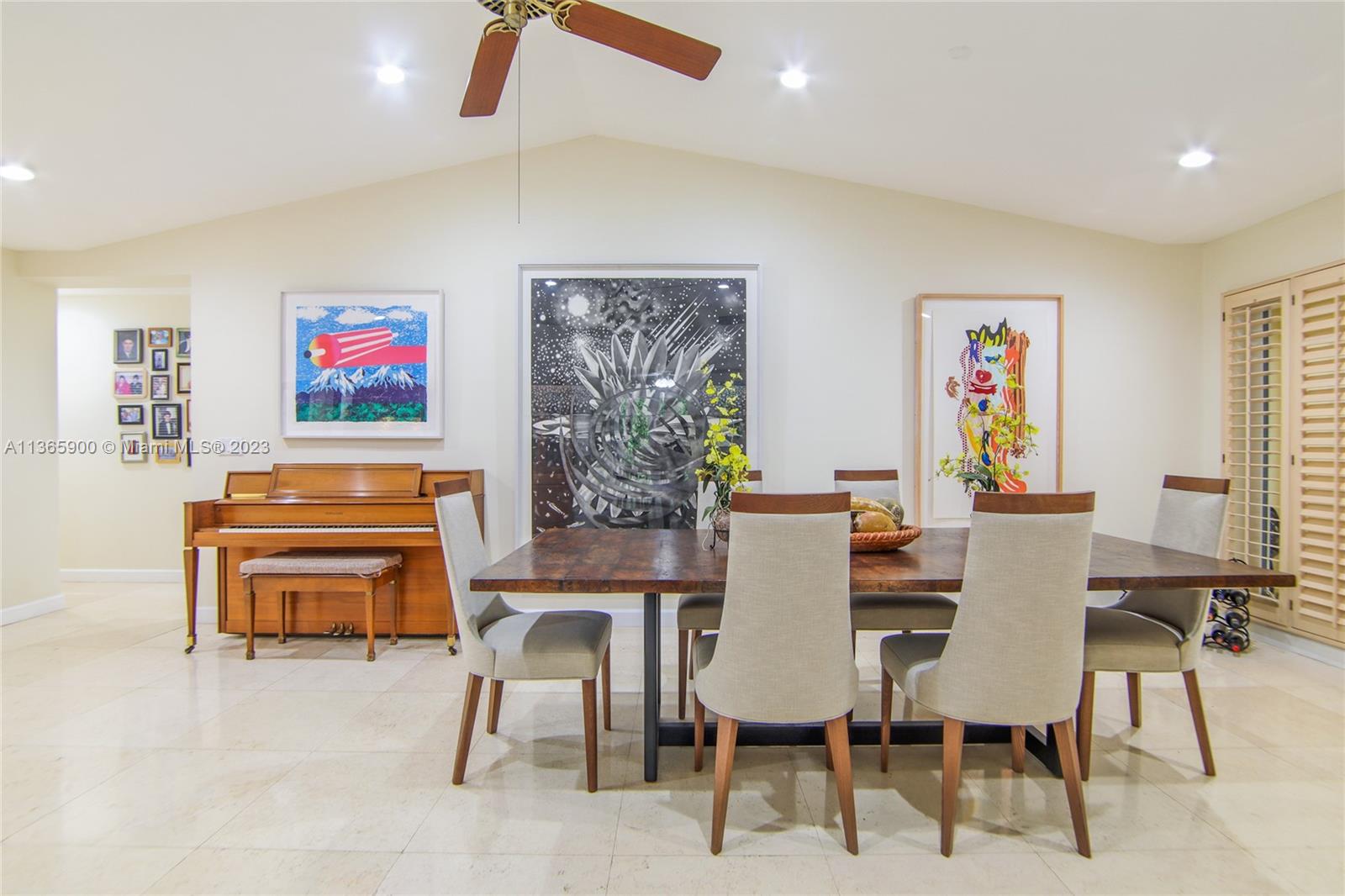 GOLDEN BEACH SEC F - Residential