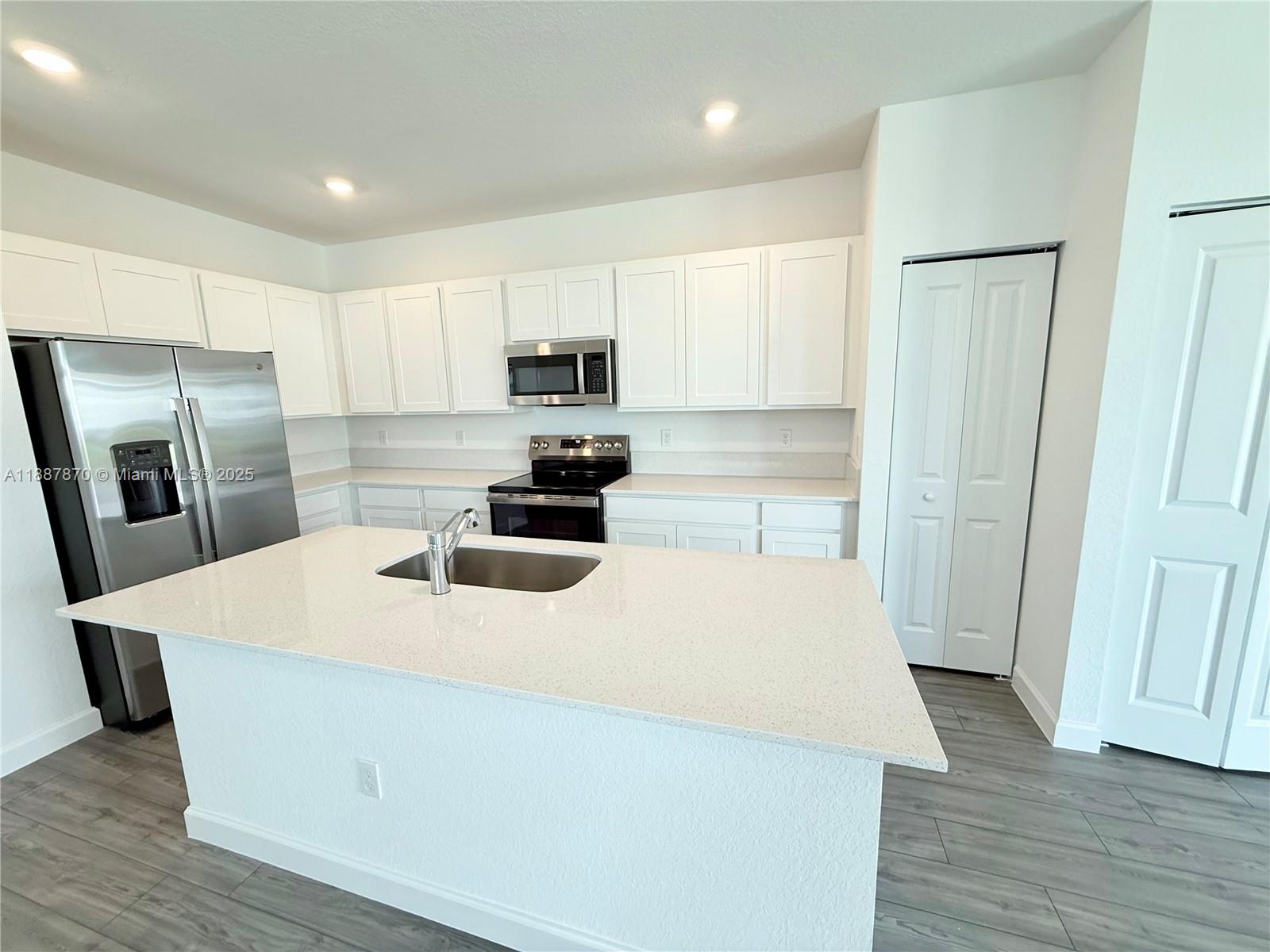 VERANDA PLAT NO. 9 - Residential Lease