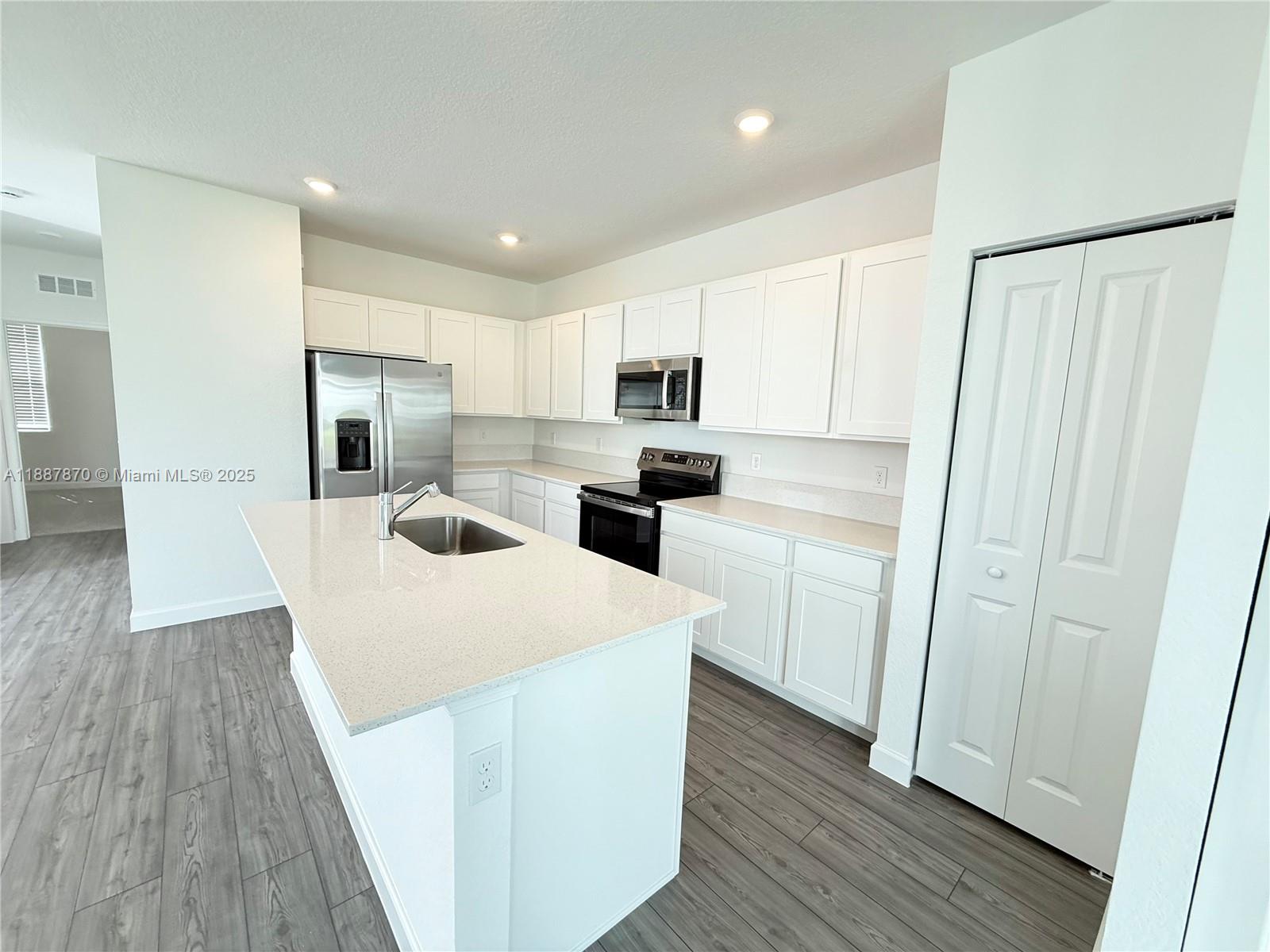 VERANDA PLAT NO. 9 - Residential Lease