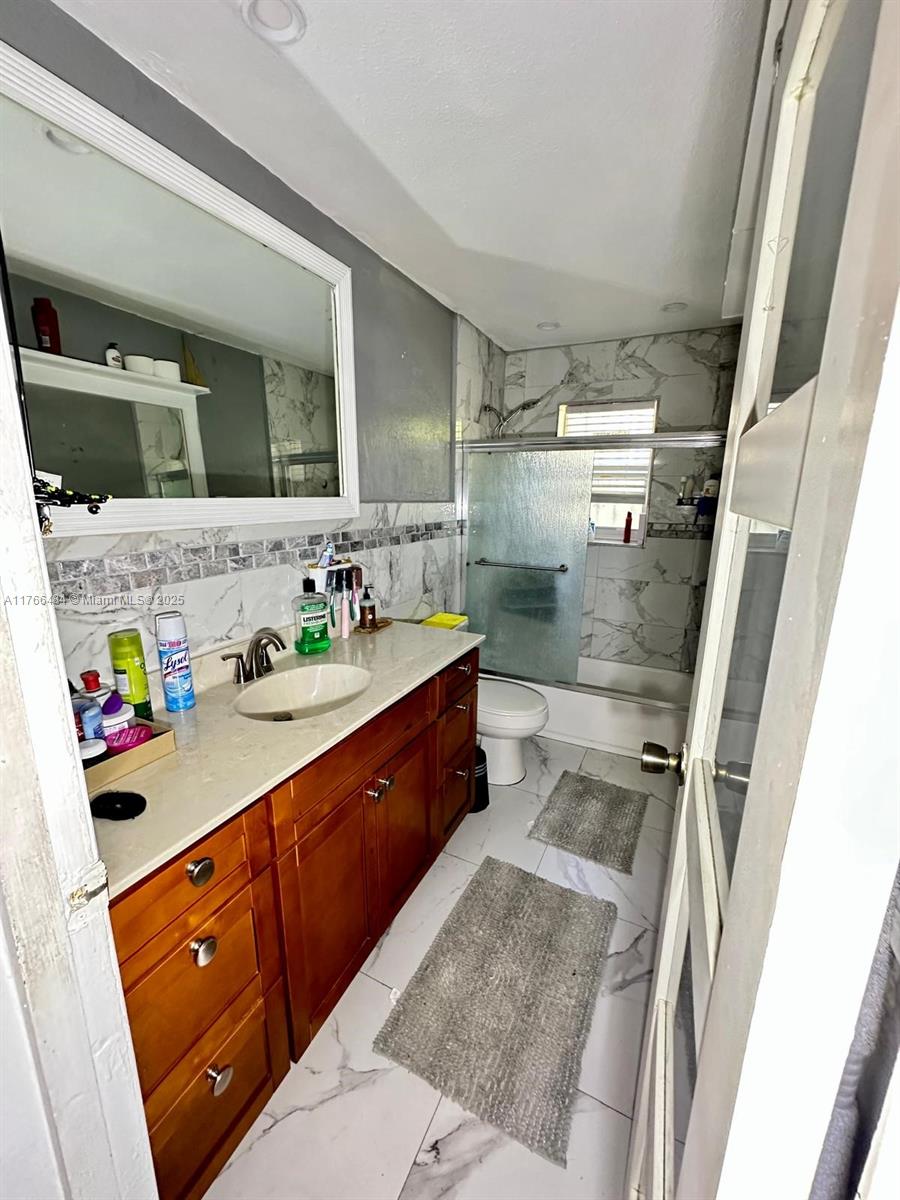 MYRTLE GROVE - Residential