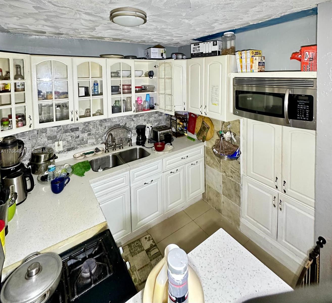 MYRTLE GROVE - Residential