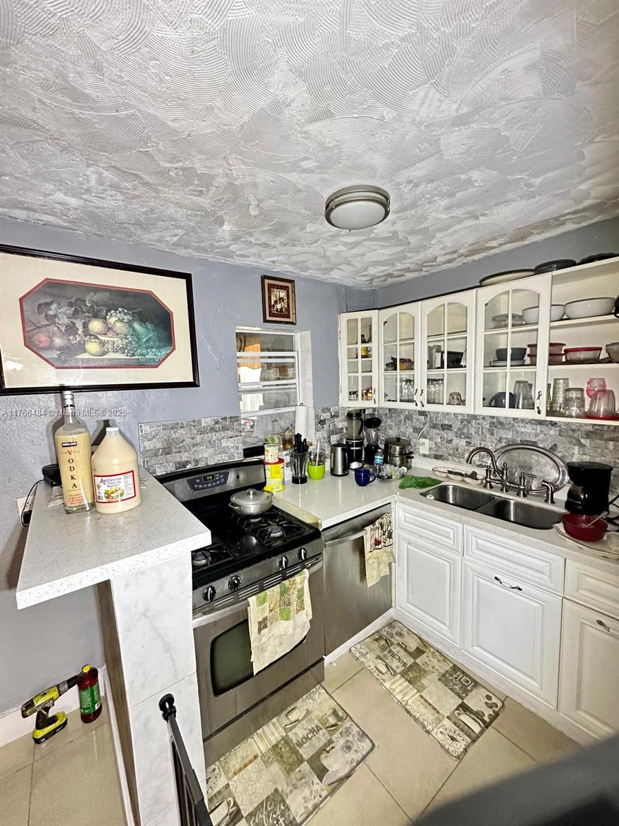 MYRTLE GROVE - Residential