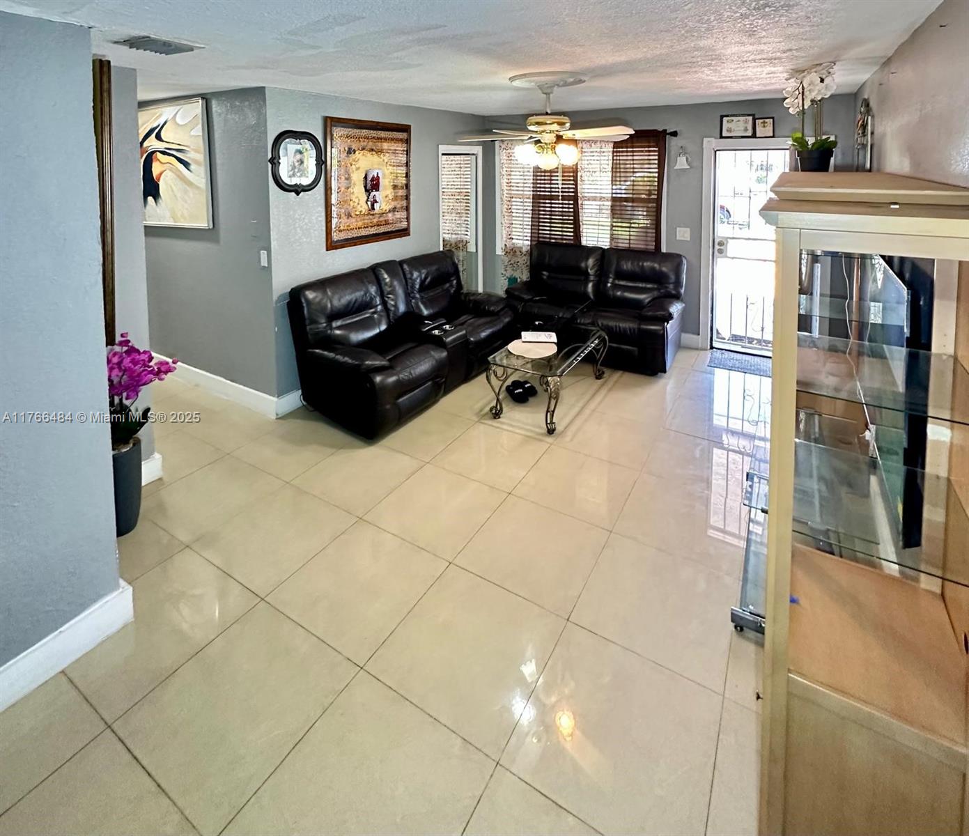 MYRTLE GROVE - Residential