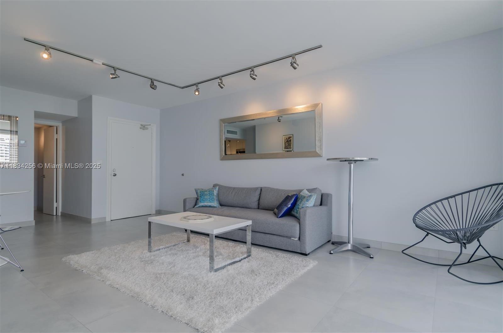 1345 Lincoln Rd 1202