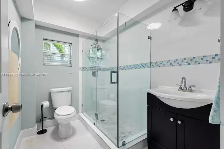 Key Largo, Florida, 33037, United States, 4 Bedrooms Bedrooms, ,3 BathroomsBathrooms,Residential,Active,1894254