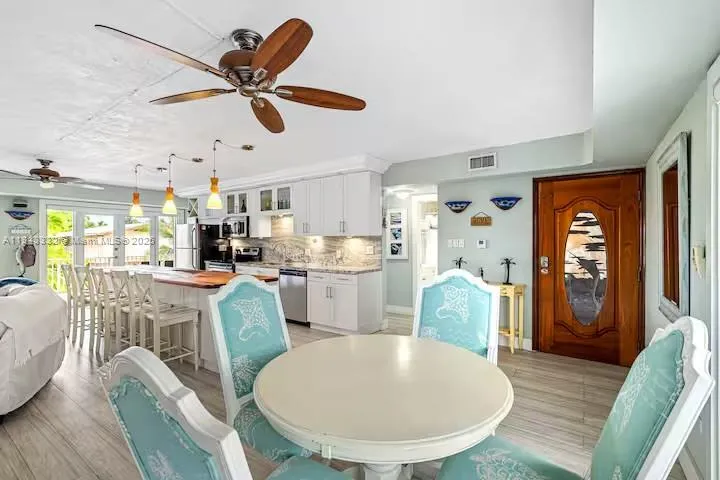Key Largo, Florida, 33037, United States, 4 Bedrooms Bedrooms, ,3 BathroomsBathrooms,Residential,Active,1894254