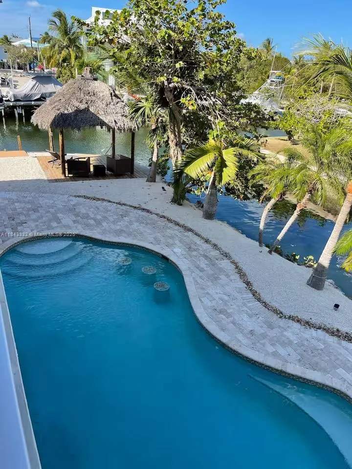 Key Largo, Florida, 33037, United States, 4 Bedrooms Bedrooms, ,3 BathroomsBathrooms,Residential,Active,1894254