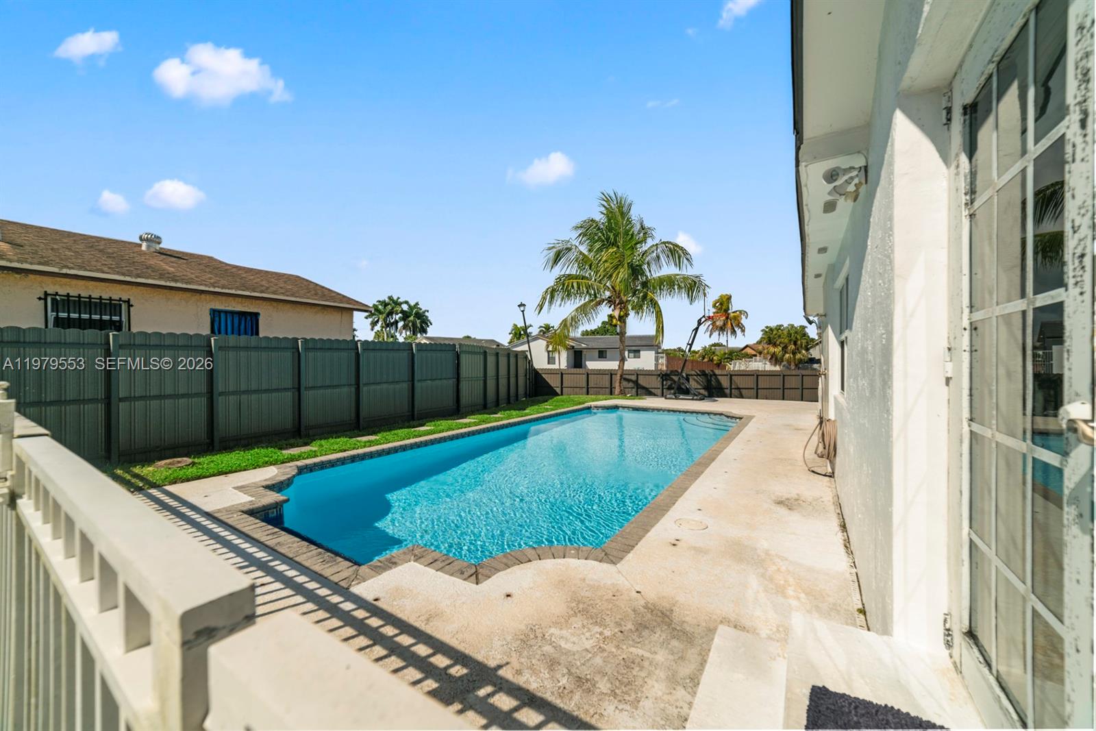 MEADOW WOOD MANOR #4 - Residential