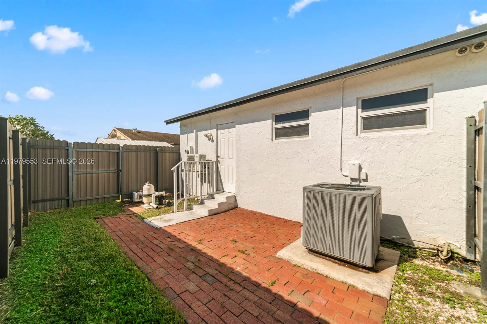 MEADOW WOOD MANOR #4 - Residential