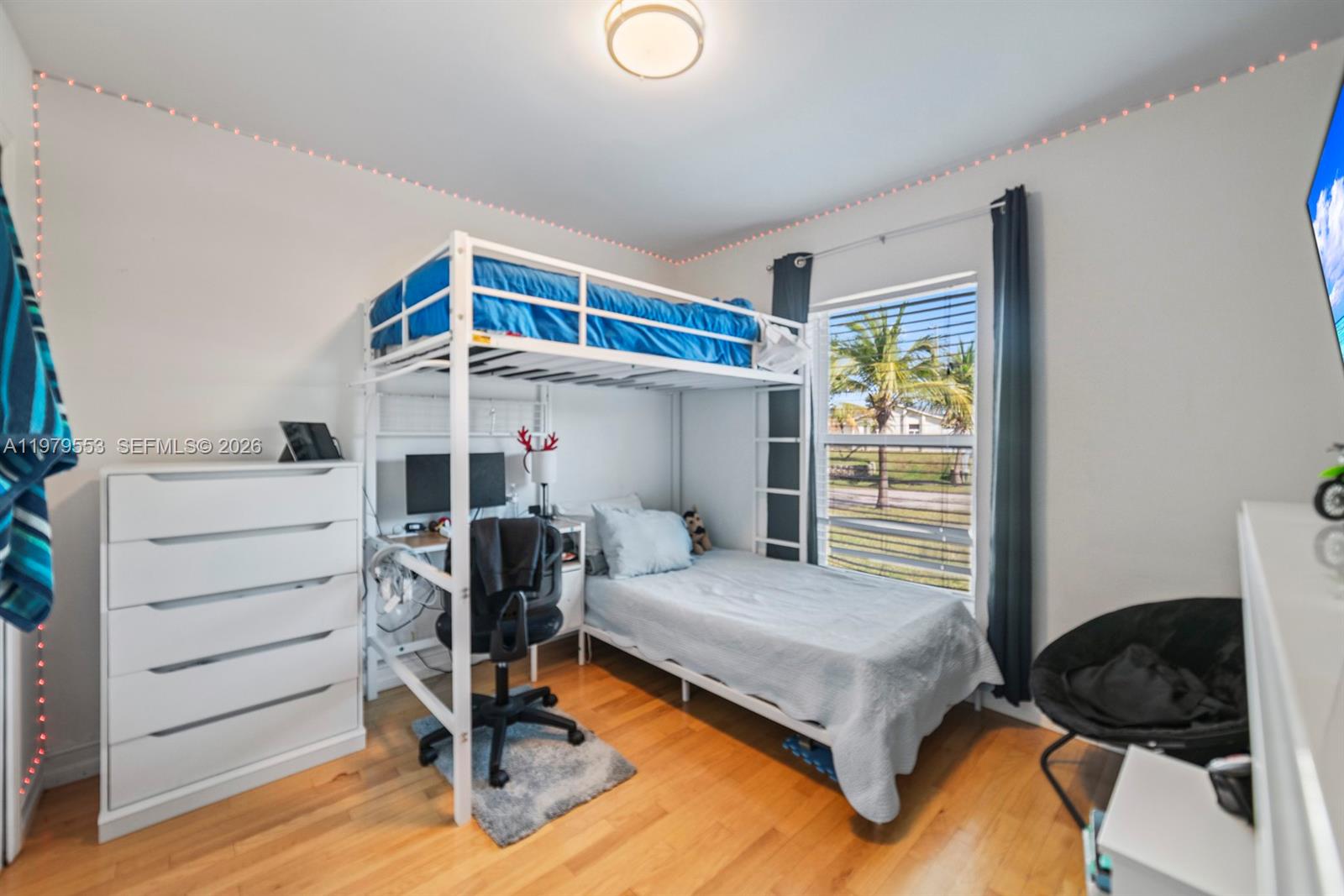 MEADOW WOOD MANOR #4 - Residential