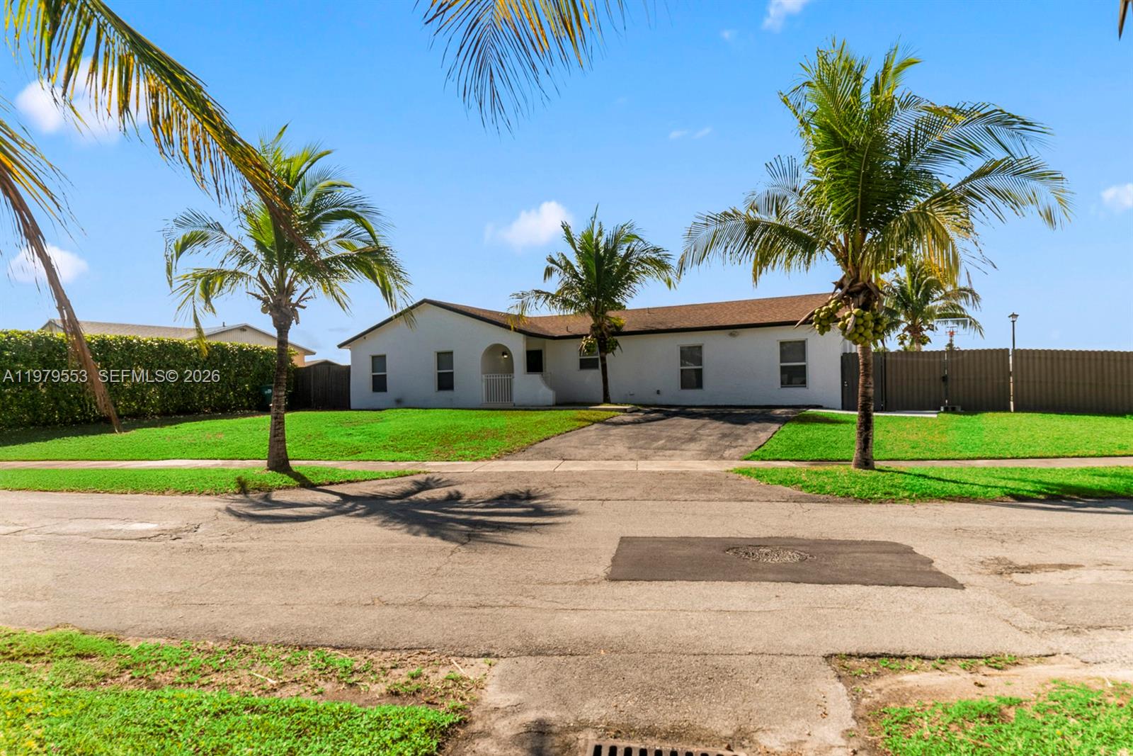 MEADOW WOOD MANOR #4 - Residential