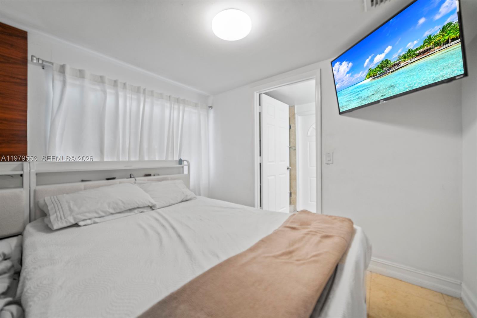 MEADOW WOOD MANOR #4 - Residential