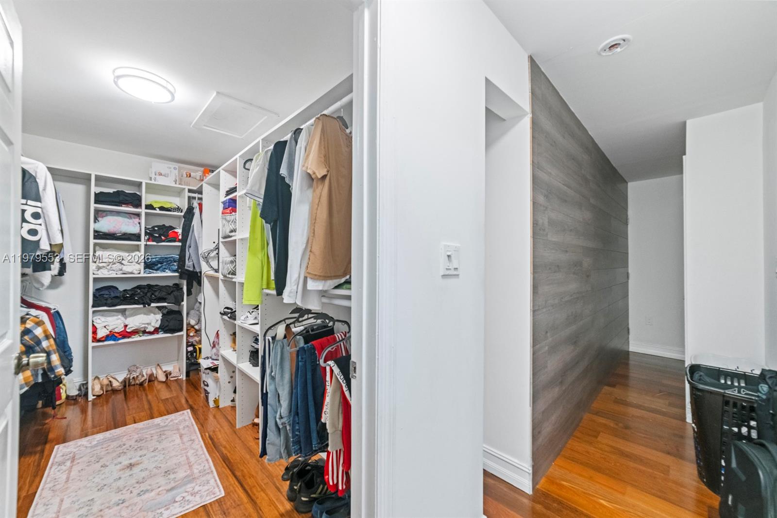 MEADOW WOOD MANOR #4 - Residential