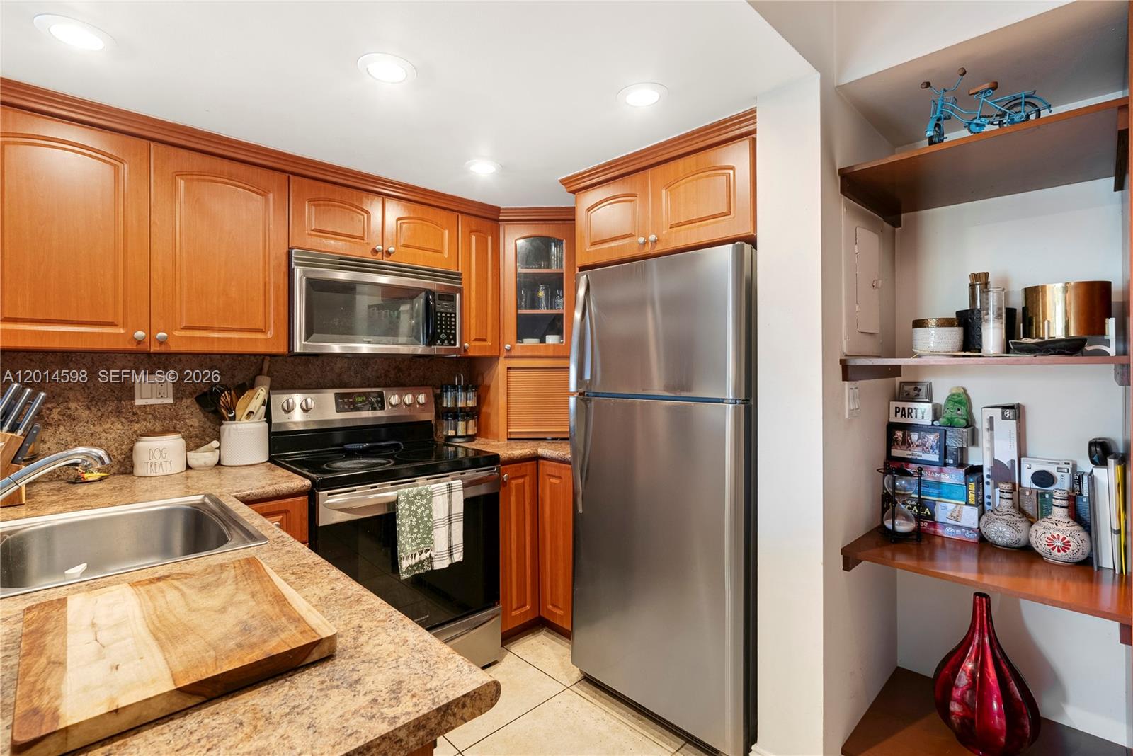 CORAL POINTE TOWNHOMES CO - Residential
