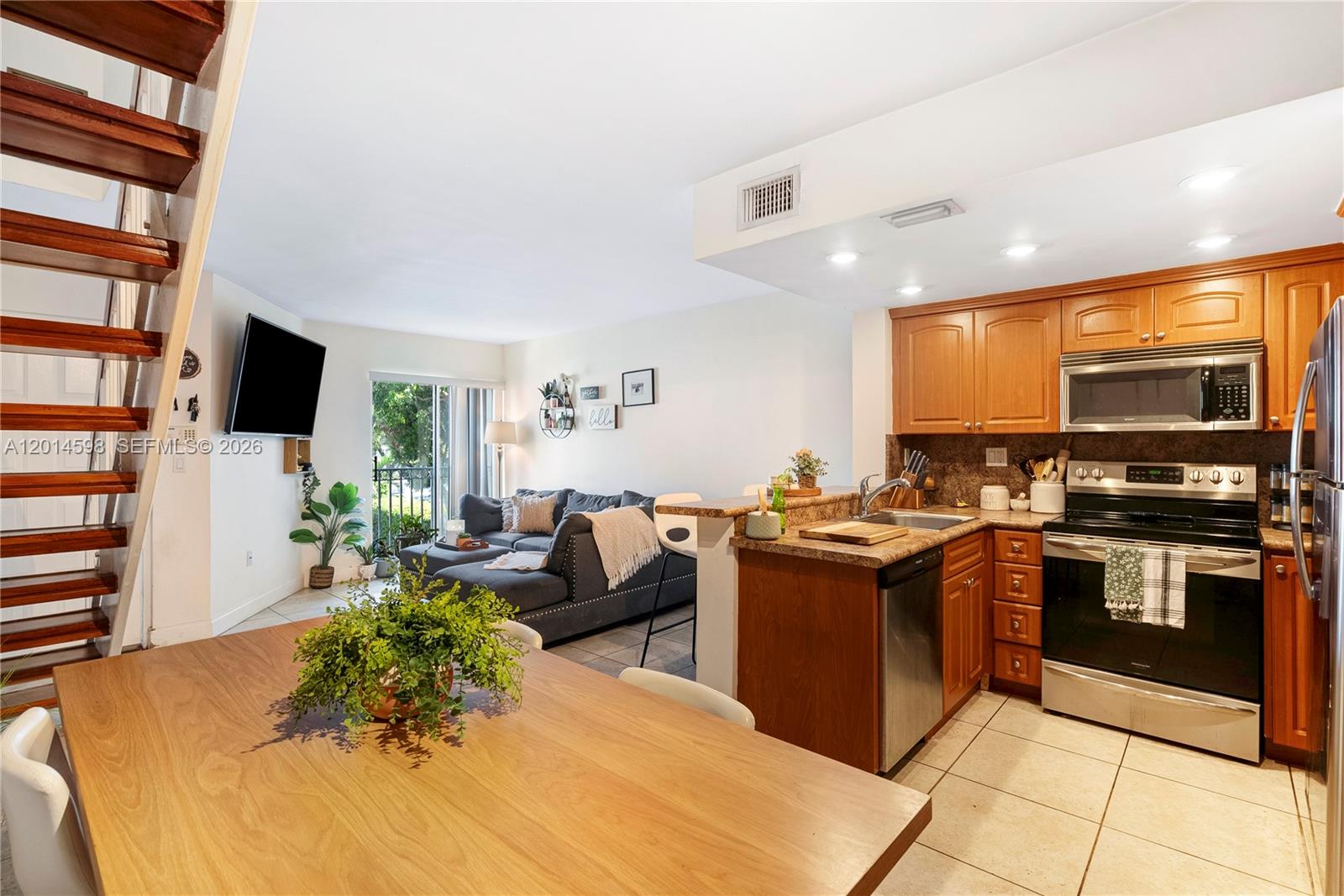 CORAL POINTE TOWNHOMES CO - Residential