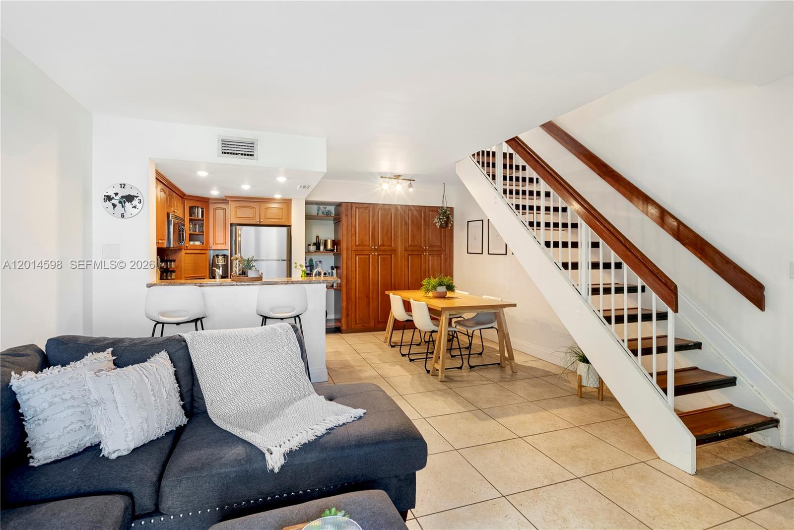 CORAL POINTE TOWNHOMES CO - Residential