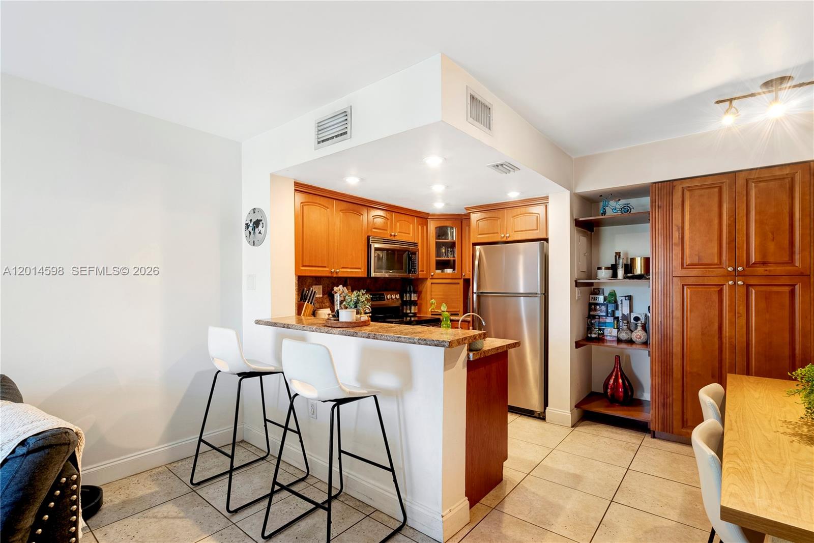 CORAL POINTE TOWNHOMES CO - Residential