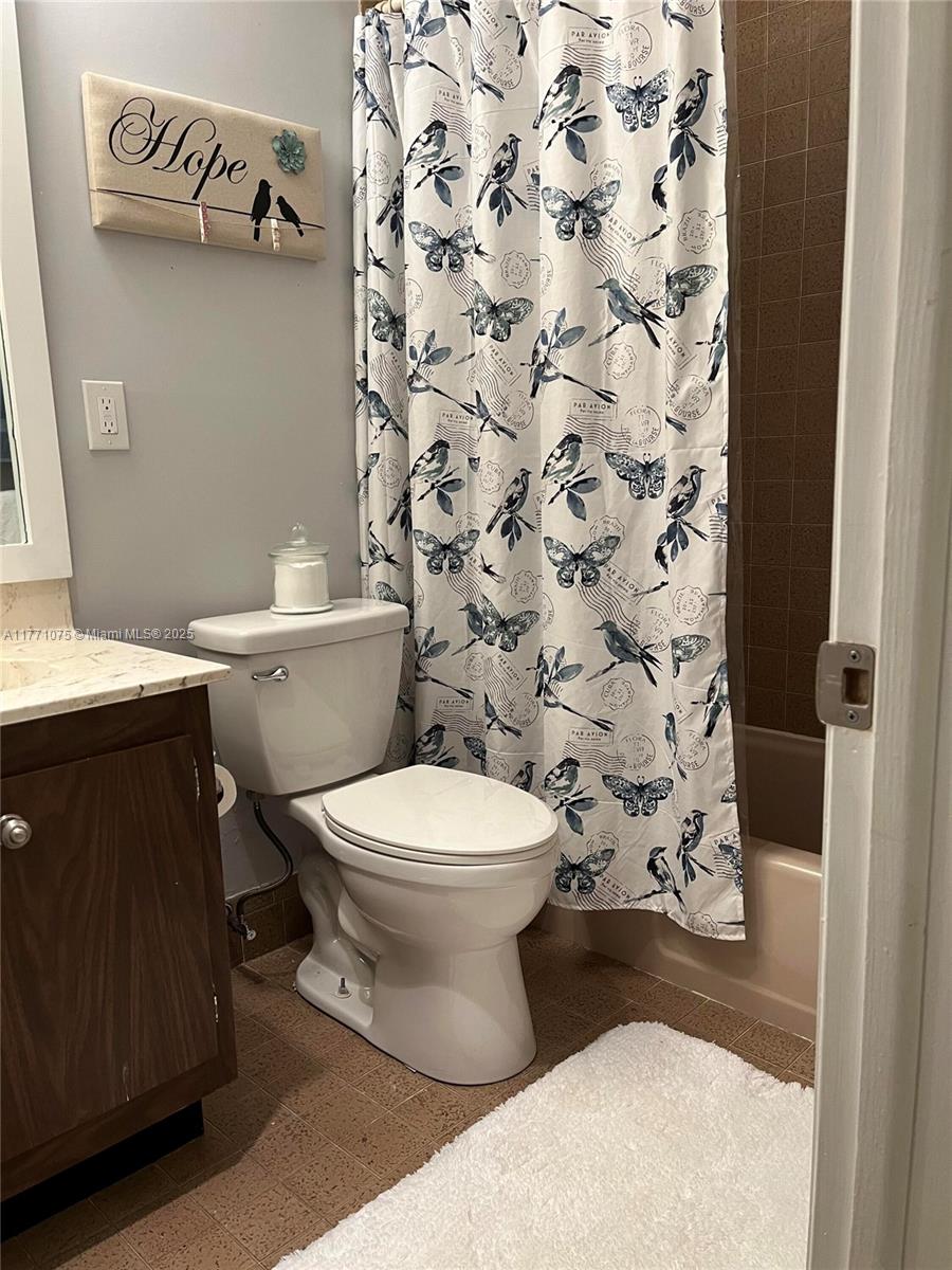 FAMILY TOWNHOUSES OF THE - Residential