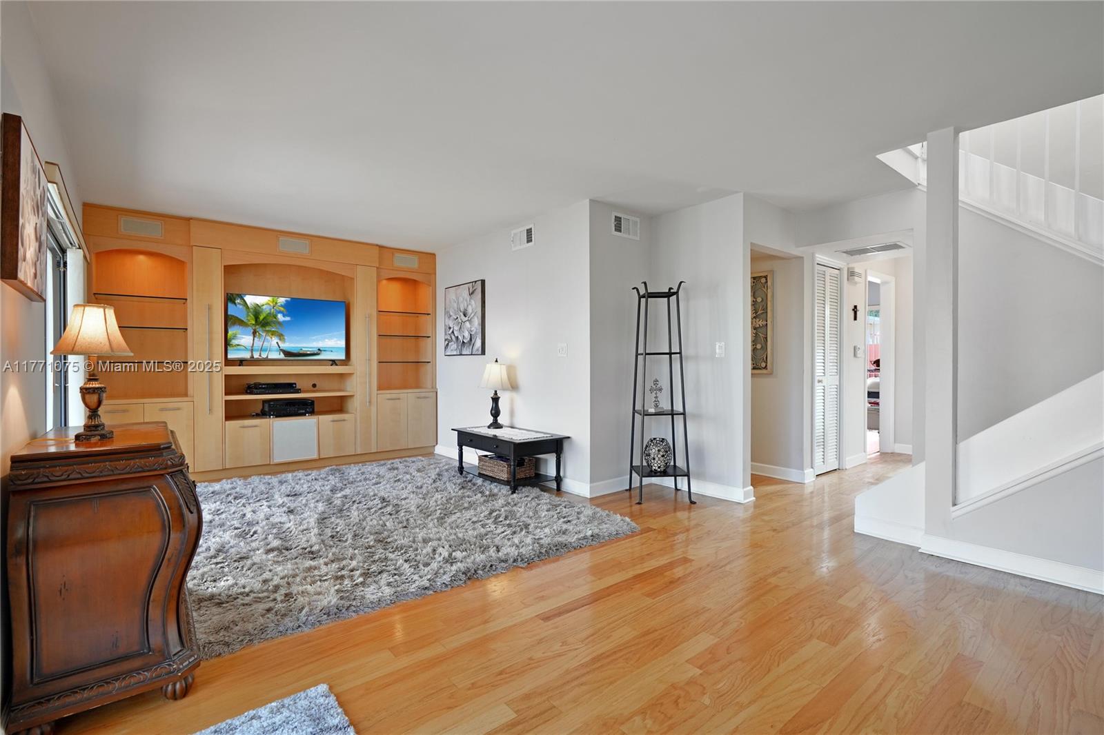 FAMILY TOWNHOUSES OF THE - Residential