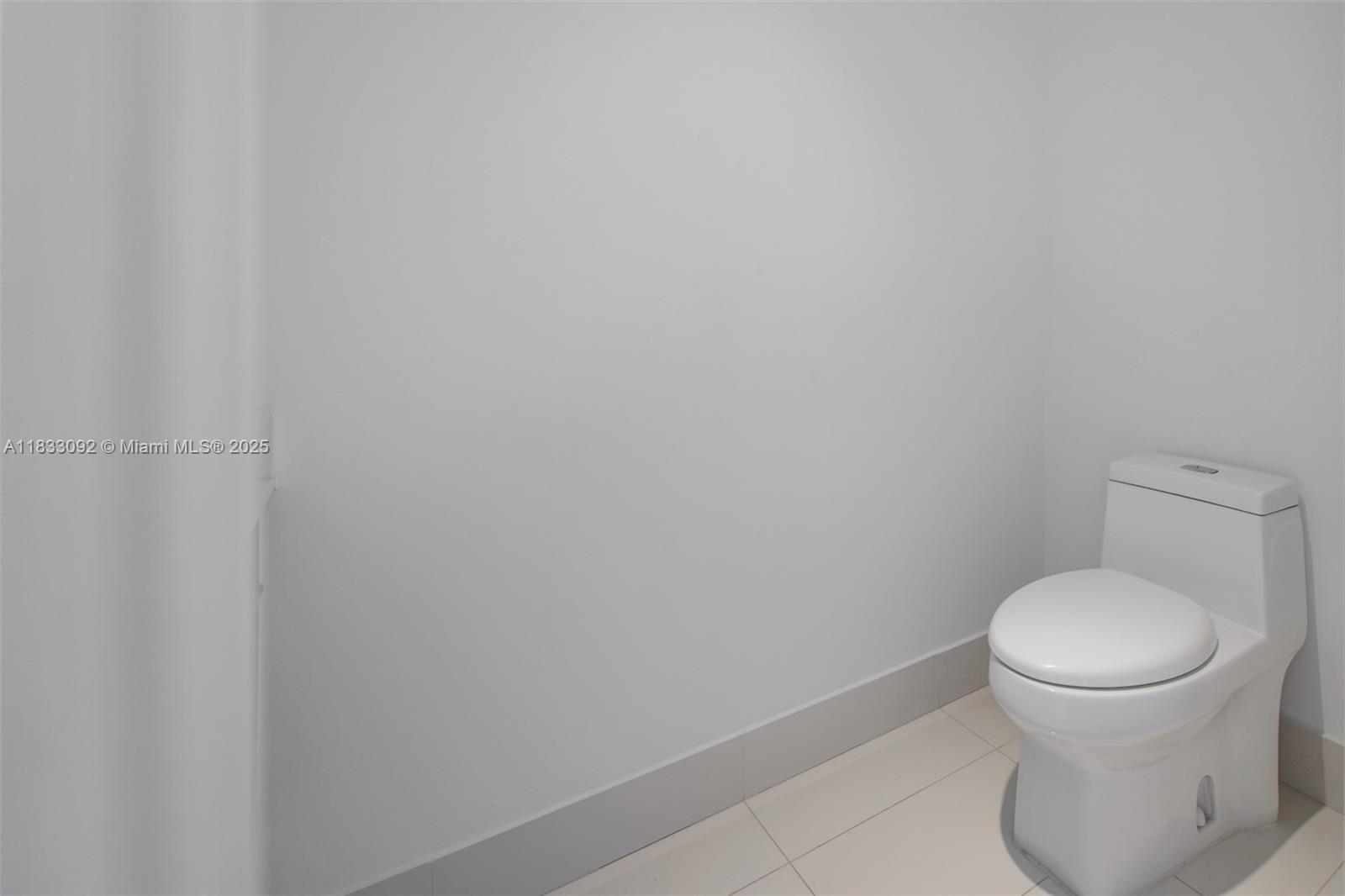 PARAISO BAY CONDO - Residential