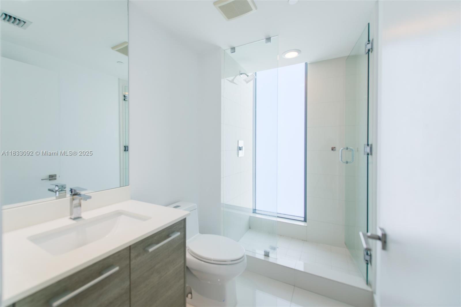 PARAISO BAY CONDO - Residential