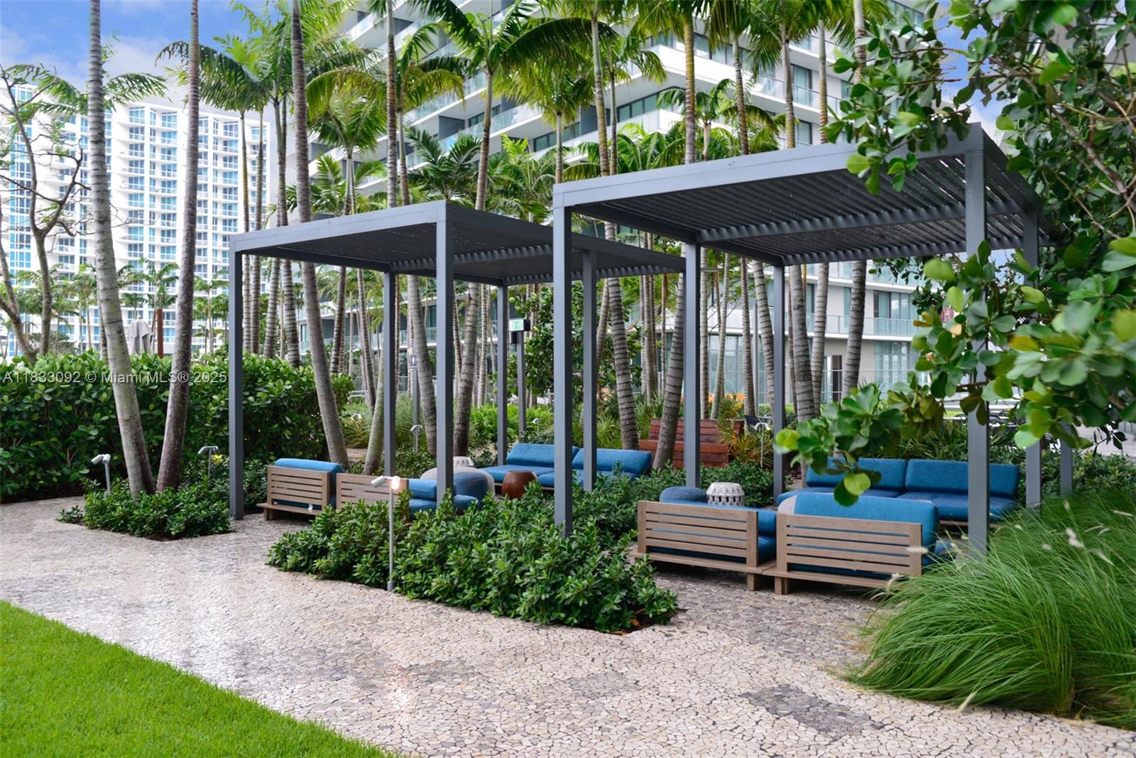 PARAISO BAY CONDO - Residential