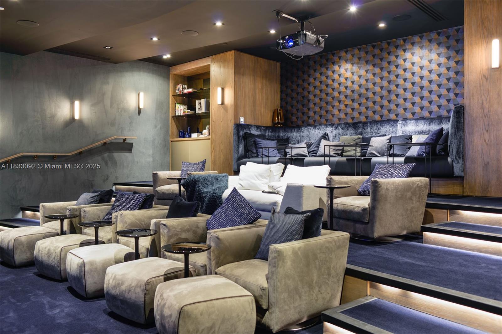 PARAISO BAY CONDO - Residential