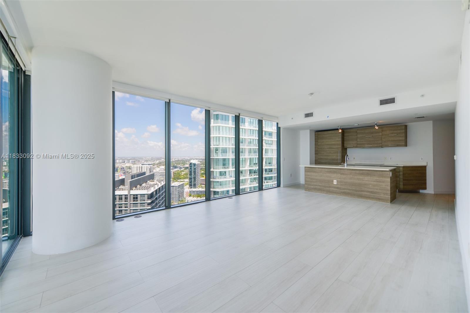 PARAISO BAY CONDO - Residential