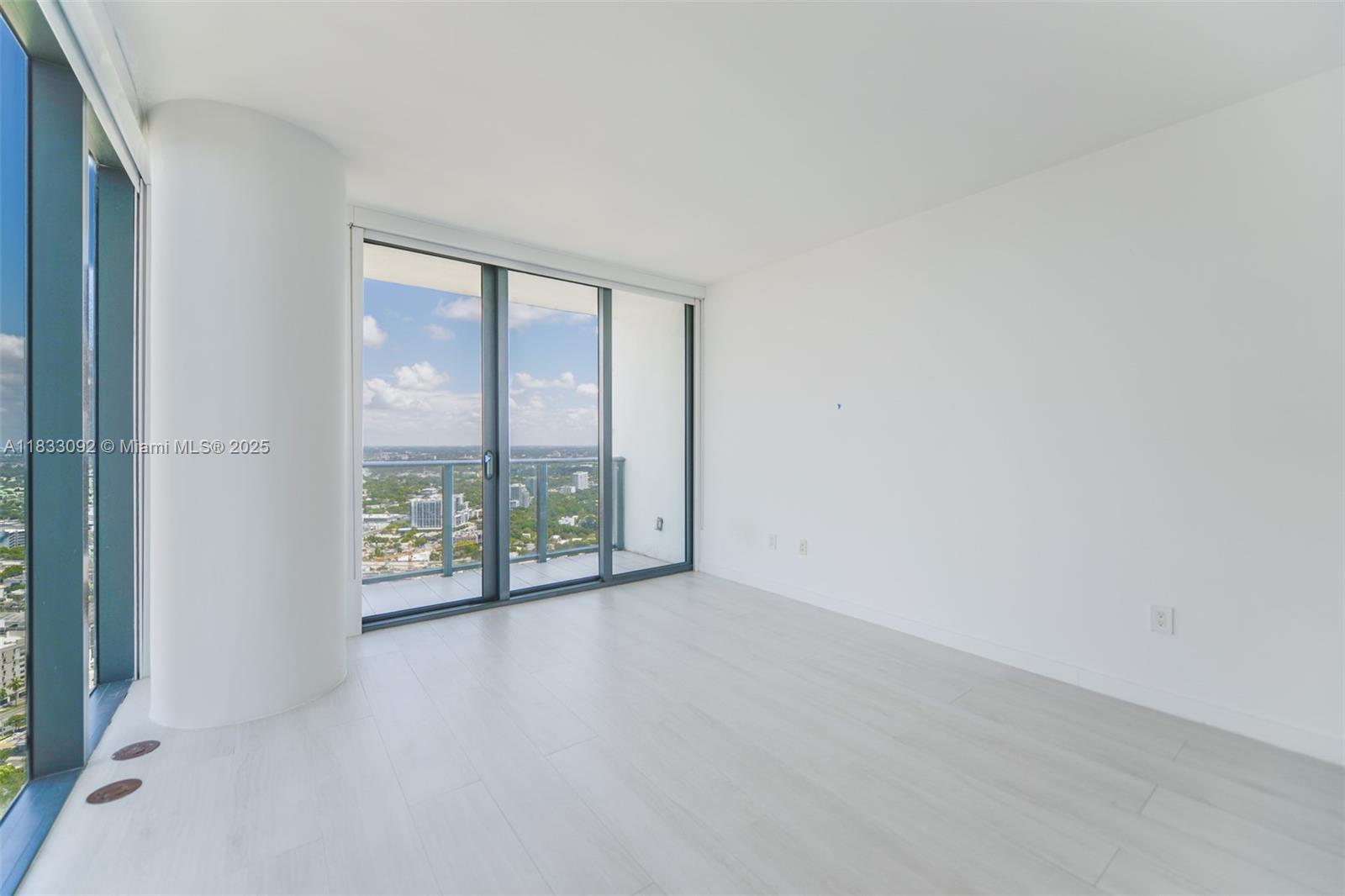 PARAISO BAY CONDO - Residential