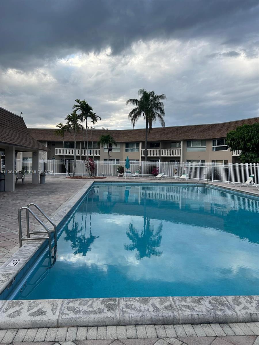 VILLAS OF MIAMI LAKES CON - Residential Lease