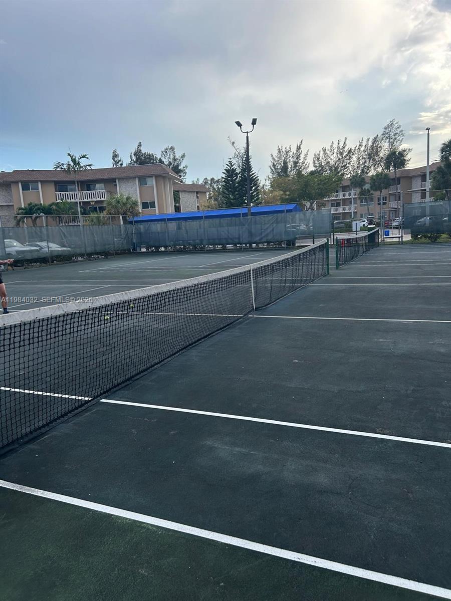 VILLAS OF MIAMI LAKES CON - Residential Lease