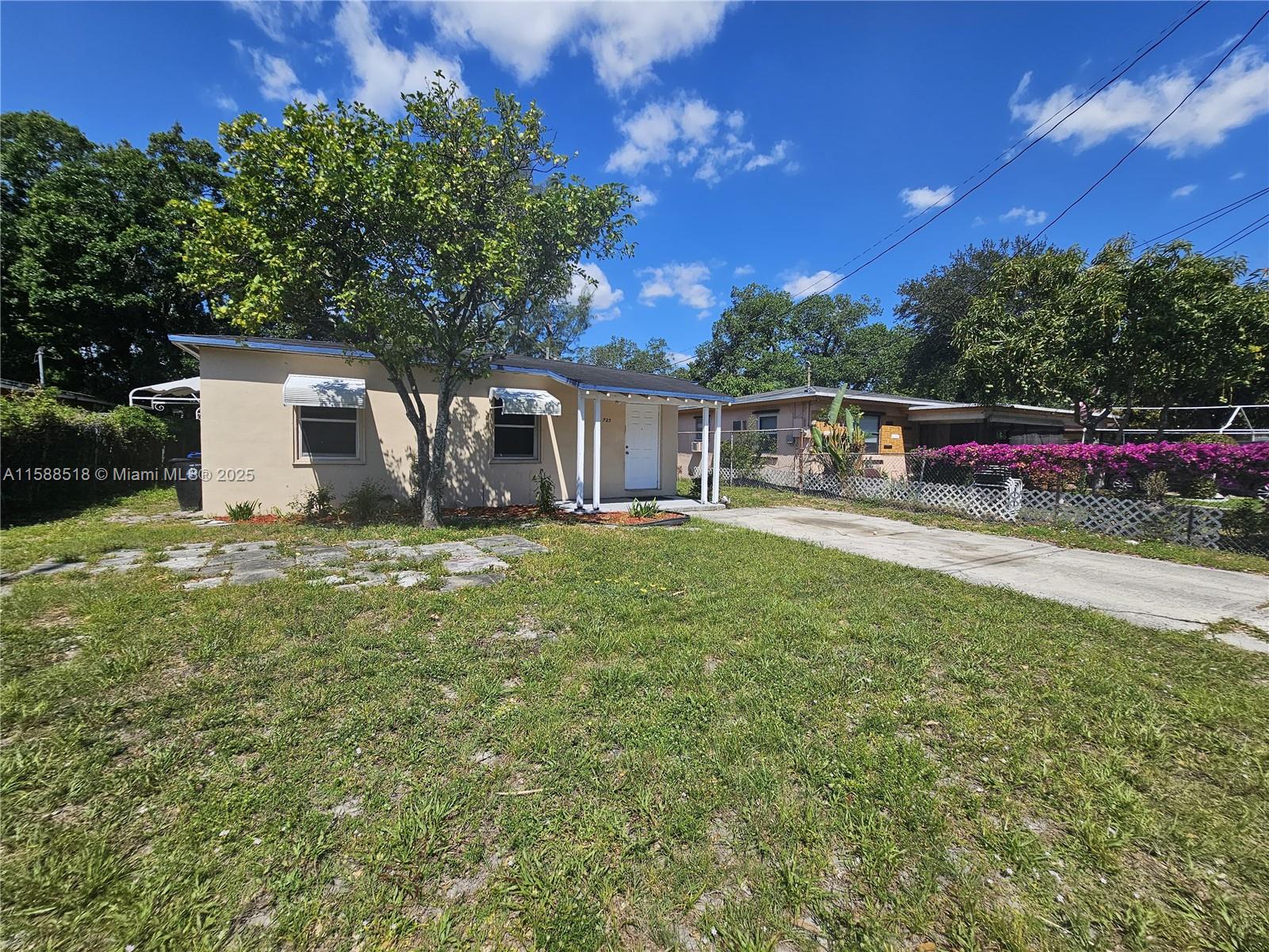 Property for Sale at 723 Nw 15th Way, Fort Lauderdale, Broward County, Florida - Bedrooms: 4 
Bathrooms: 1  - $380,000
