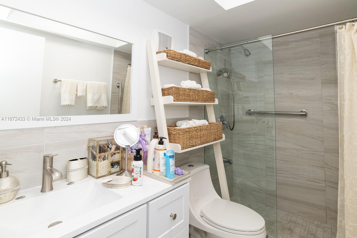 TARA EAST APARTMENTS COND - Residential