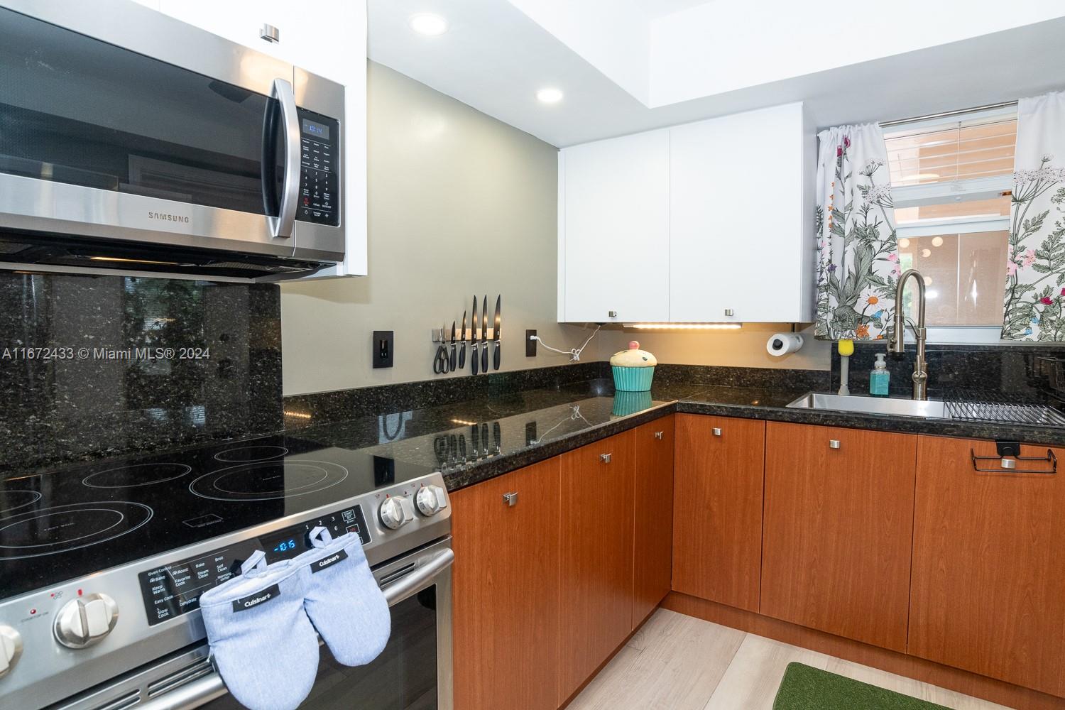 TARA EAST APARTMENTS COND - Residential