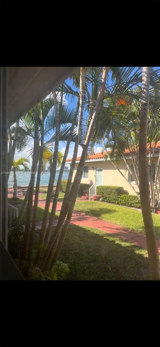 ENCLAVE WATERSIDE VILLAS - Residential